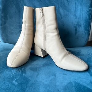 Vagabond Cream Ankle Boots